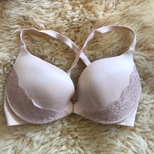 Victoria’s Secret Bra 38D